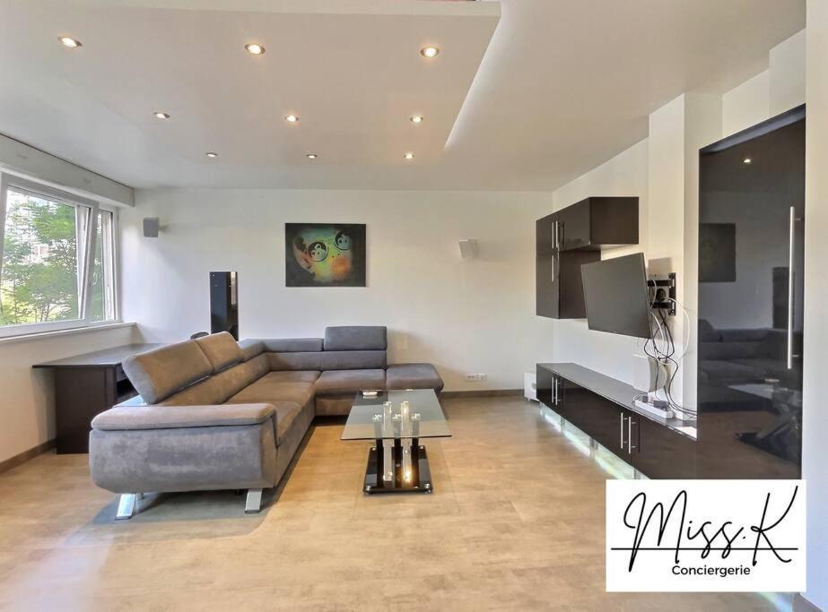 "Magic Red" De Miss.K Conciergerie Mâcon Exterior foto